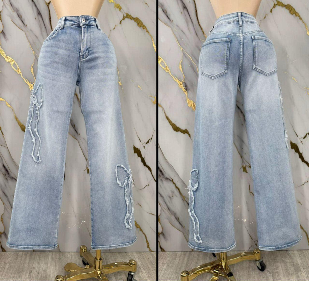 Coqueta light wash jean