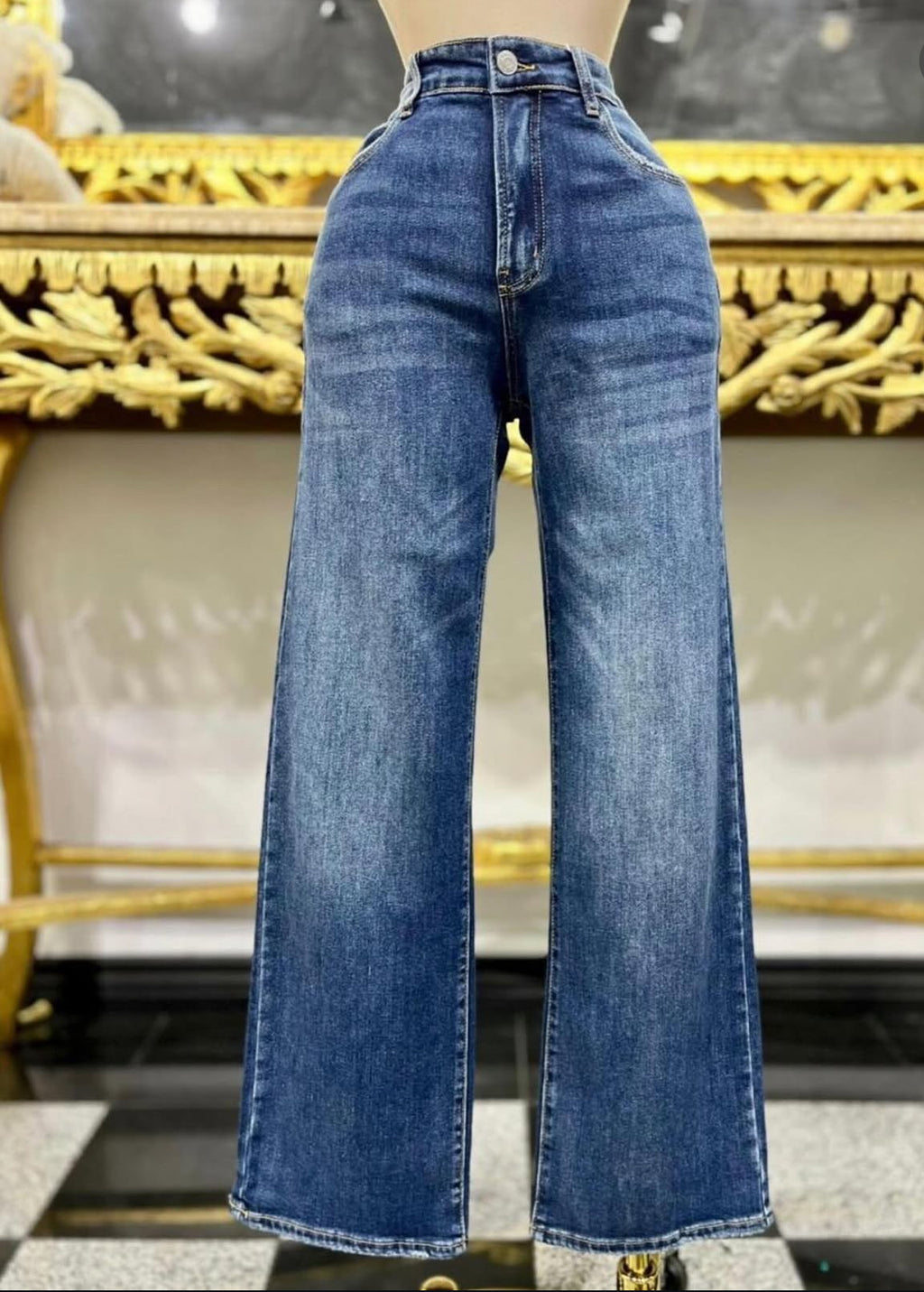 Baddie sculpt Jean